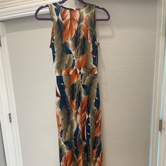 BRAND NEW MAXI PLAM TREE VACATION DRESS! Size: small! - Picture 2 of 6